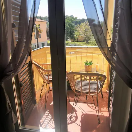 Summer Escape Apartment